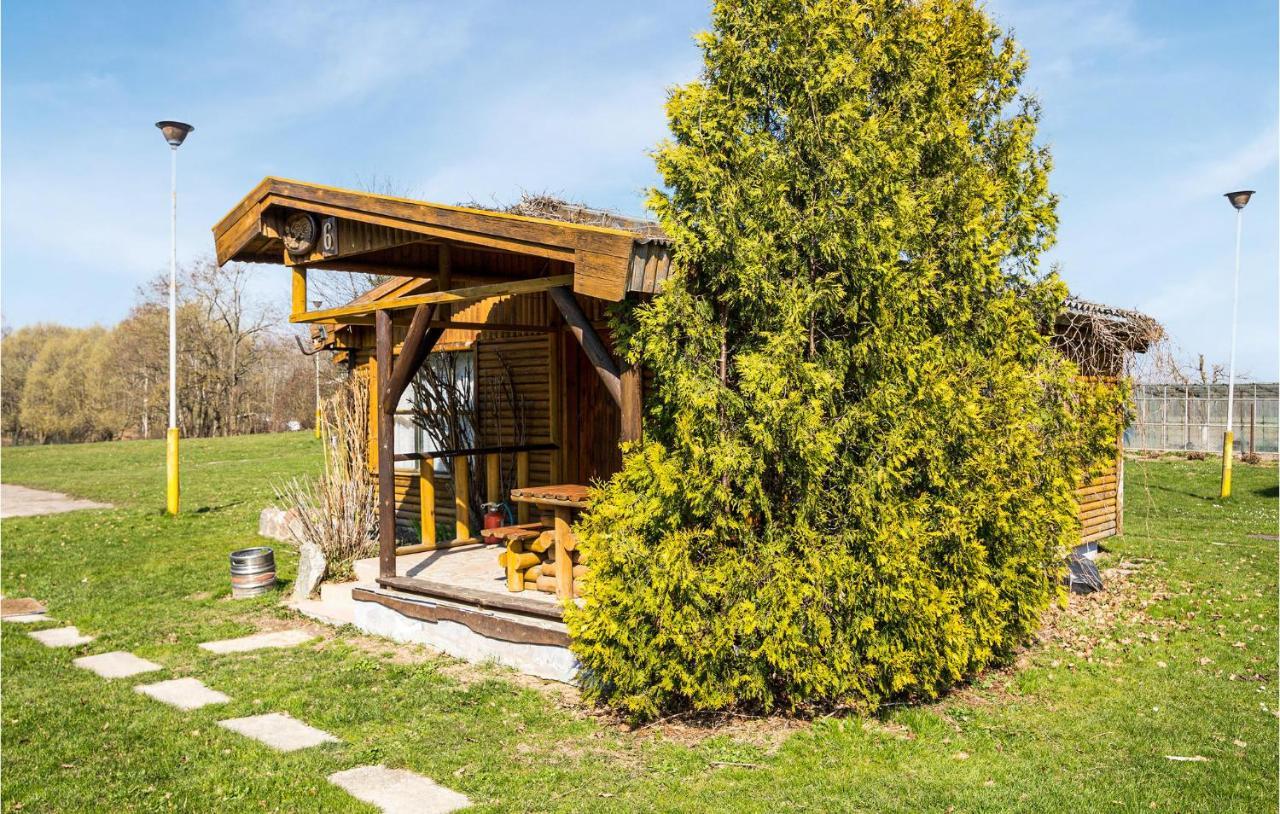 Amazing Home In Wilczeta With Kitchenette المظهر الخارجي الصورة